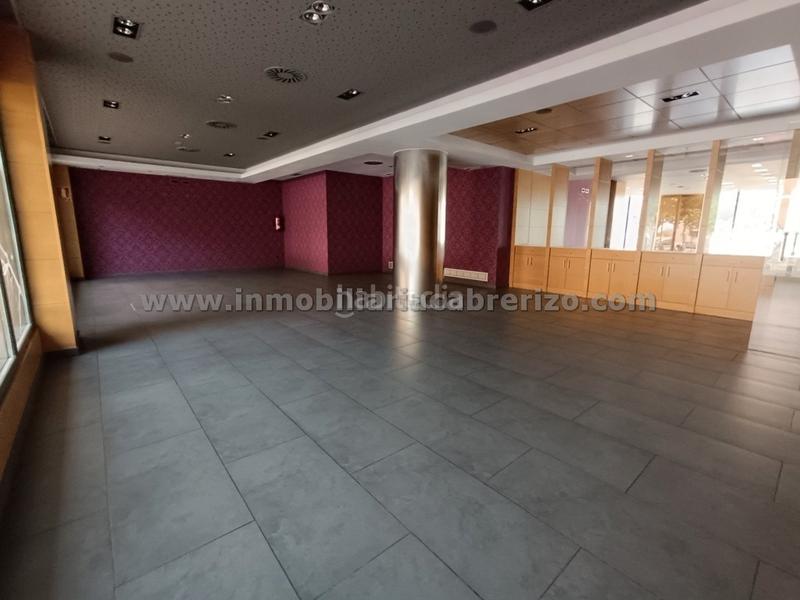 Foto b29c3d4d-0983-4f03-afdc-0c74db2589e7. Local comercial en La Estrella Logroño