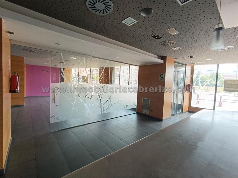 Foto b9487a98-5874-4124-8731-31ac0faf039e. Local comercial en La Estrella Logroño