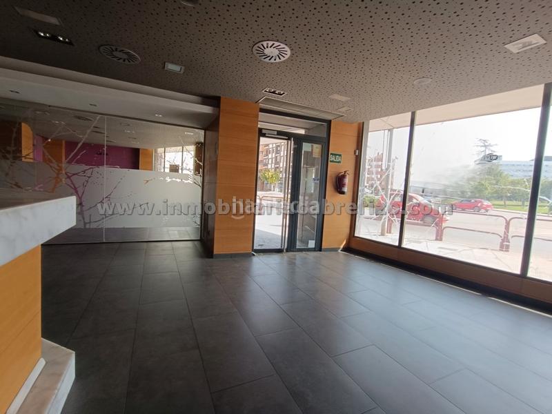 Foto c662cc77-82b1-47da-aadb-a8ebe6c49c85. Local comercial en La Estrella Logroño