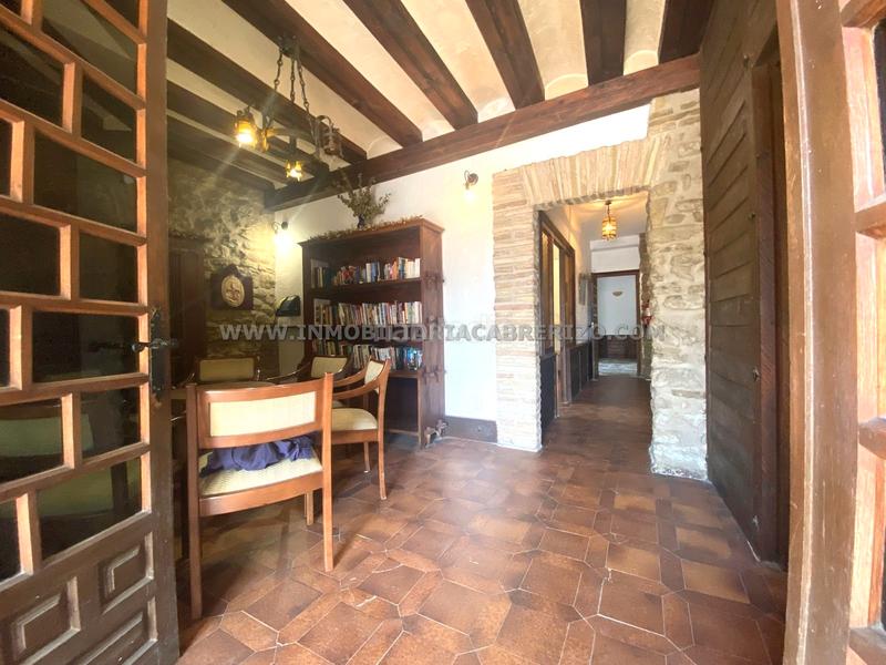 Foto 11079ef1-3338-495c-ba7b-0230ad90acf9. Casa adosada albergue usda, casa noble en piedra a la venta en Obanos