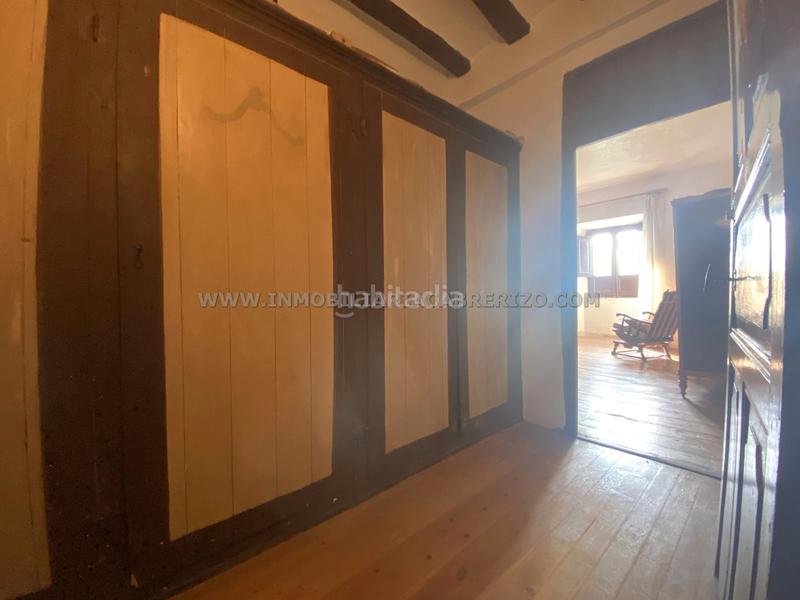 Foto 20b69278-b02b-4327-9448-afecae0bd2fa. Casa adosada albergue usda, casa noble en piedra a la venta en Obanos