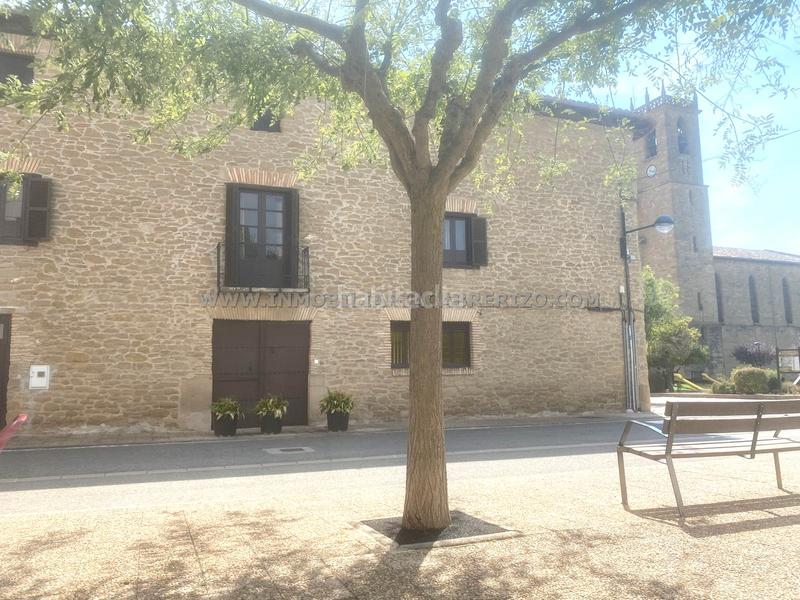 Foto 309064ed-610f-46c7-bf37-72fb72905d14. Casa adosada albergue usda, casa noble en piedra a la venta en Obanos
