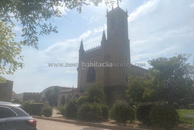 Foto 32c298dd-8840-4b9f-b64e-4992de4cffbf. Casa adosada albergue usda, casa noble en piedra a la venta en Obanos