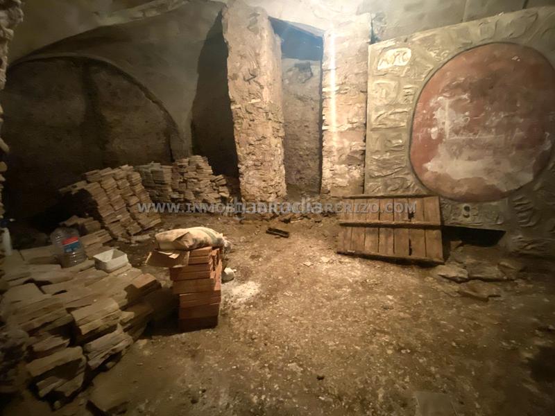 Foto 409cd2b3-da6d-455d-a190-9bedf9cc500f. Casa adosada albergue usda, casa noble en piedra a la venta en Obanos