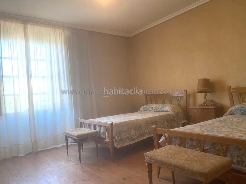 Foto 4218a801-af13-4f54-9c09-37b422e58cf3. Casa adosada albergue usda, casa noble en piedra a la venta en Obanos