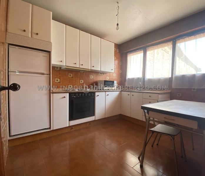 Foto dd81eca5-667e-49b9-8fc3-684d93c2f610. Casa adosada albergue usda, casa noble en piedra a la venta en Obanos