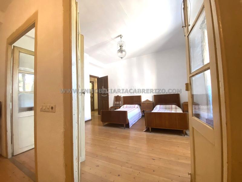 Foto e6ae3c8b-4e5a-4243-90ca-f8ba244be30d. Casa adosada albergue usda, casa noble en piedra a la venta en Obanos