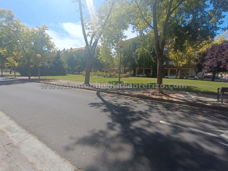 Foto d998a834-6165-42de-a094-304216d964fa. Apartament amb calefacció aparcament piscina a Portillejo - Valdegastea Logroño