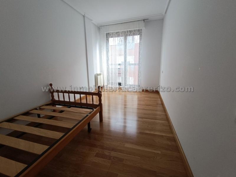 Foto 72e3e8d0-1e40-40ab-9ec4-b1172490ddb2. Apartamento en Lardero