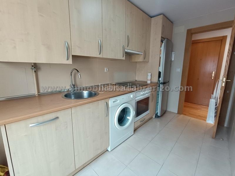 Foto b913e0c4-c60a-4cc5-acc3-896c75fdd21f. Apartamento en Lardero