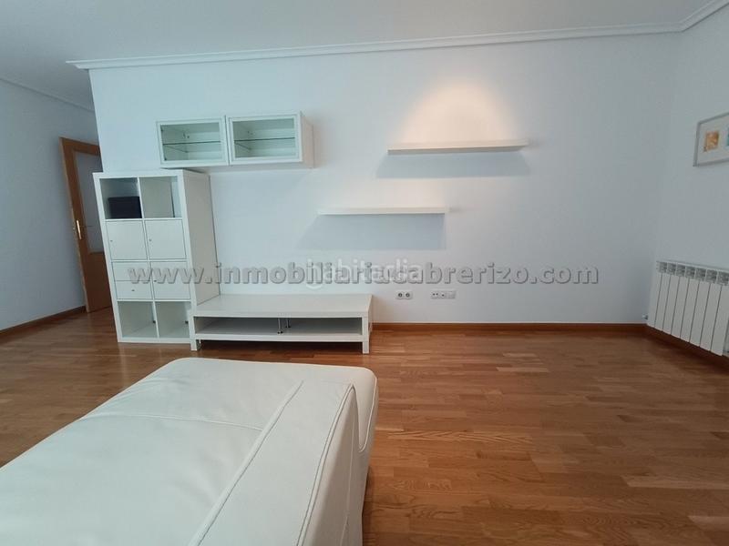 Foto dc3608e8-c9db-4ee7-b7a3-e0bfcbe4c372. Apartamento en Lardero