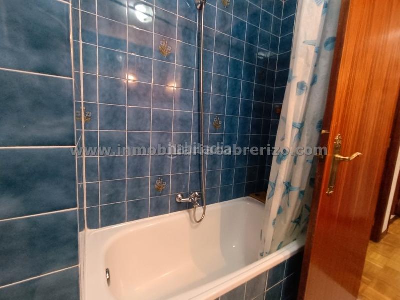 Foto 1ea5ddae-ae8b-424e-8e4f-5f3e81bbb85b. Miete etagenwohnung mit heizung in Juzgados Logroño