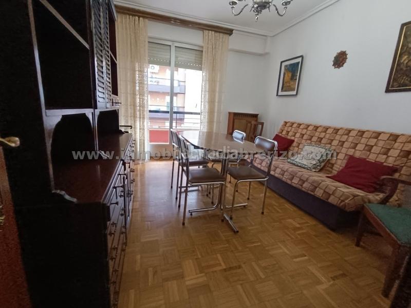 Foto 988b78f8-f8b0-4465-9d8a-2680c550e172. Miete etagenwohnung mit heizung in Juzgados Logroño