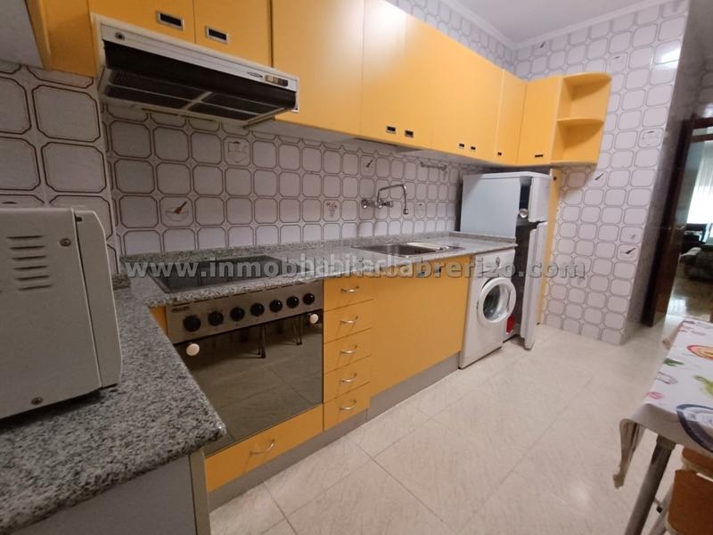 Foto c5d12099-499f-4fa5-9e90-0025be1e7320. Miete etagenwohnung mit heizung in Juzgados Logroño