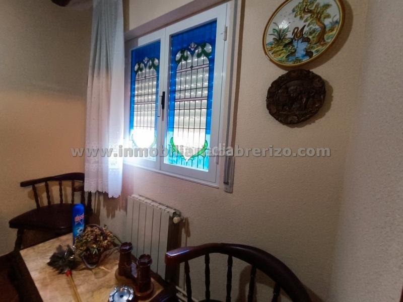 Foto b1c4476e-3084-4f4d-8e7b-13c1bd97b038. House with fireplace heating parking in Alberite