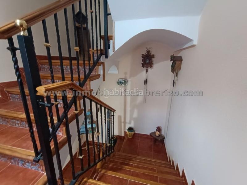 Foto fb17f7e9-b798-4030-8393-d1b168c1de6c. House with fireplace heating parking in Alberite