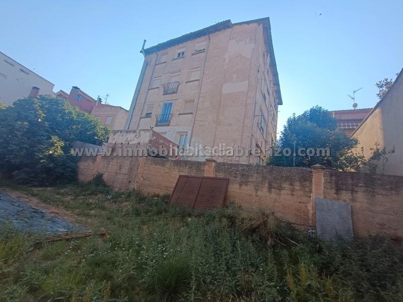 Foto 11394252-df25-42e9-8f04-a58703d87d54. Wohngrundstück in Albelda de Iregua