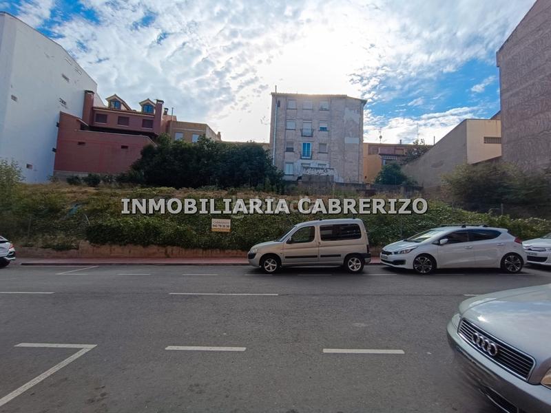 Foto 1d45d7ca-e37b-4ad0-996d-16904fe67c5b. Wohngrundstück in Albelda de Iregua