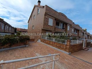 Semi detached house in Calle Espinosa
