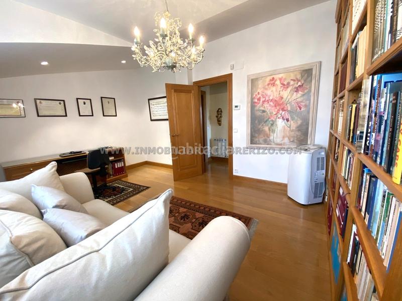 Foto 2b1dc1ed-9aa6-4c65-b5aa-ac65e6cf3eef. Chalet con riscaldamento parcheggio in Olaz Valle de Egüés / Eguesibar