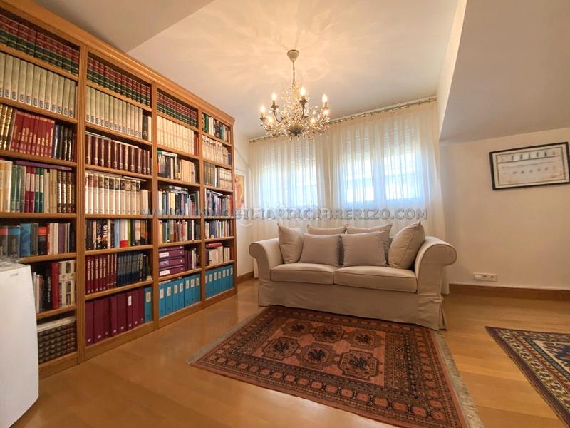 Foto f36fa9b3-e642-4347-9e44-6d55ec57996f. Chalet con riscaldamento parcheggio in Olaz Valle de Egüés / Eguesibar