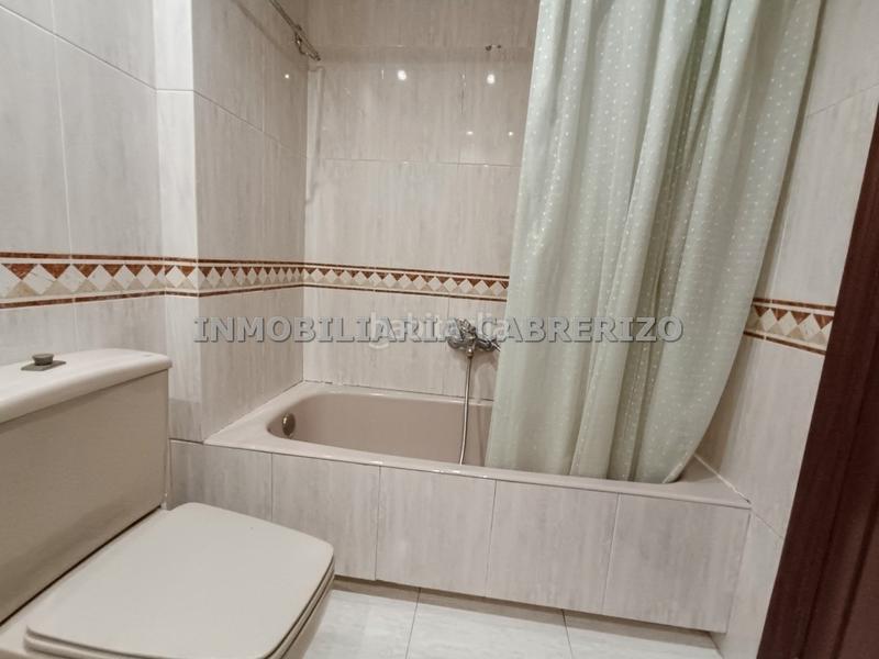Foto f29b50e5-a83a-4fd7-a554-d2c3e46b2743. Etagenwohnung mit heizung in Jesuitas Logroño