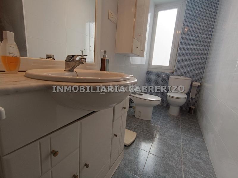 Foto fd38f102-4c23-46a0-b956-b651b2489128. Flat with heating in Oeste Logroño