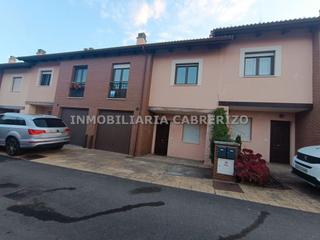 Semi detached house  Calle robledillo