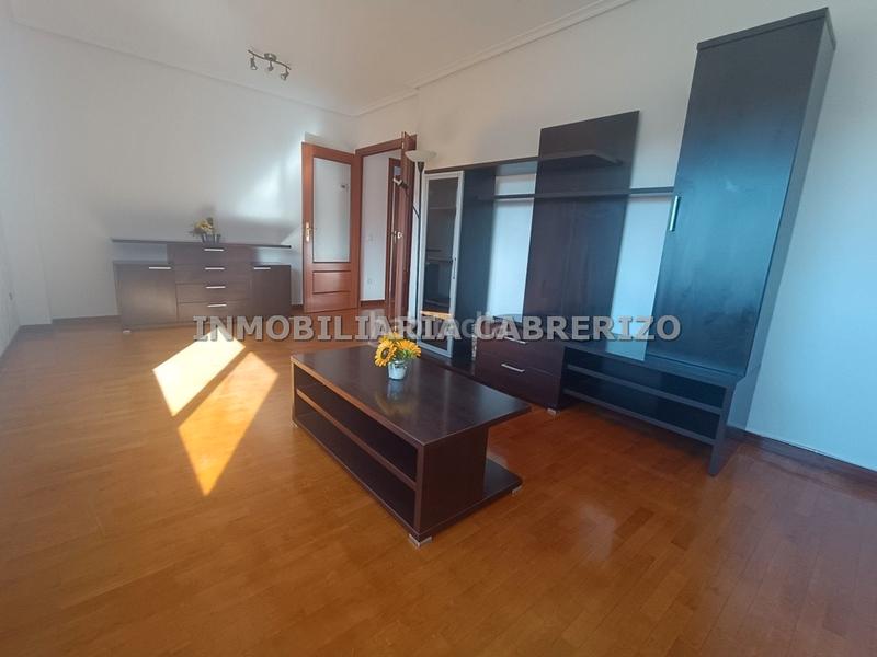 Foto 15a99c31-7eee-4309-a0a0-bd38dc96947d. Appartamento con riscaldamento parcheggio piscina in Logroño