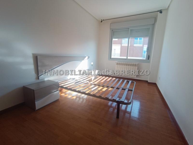 Foto cd36bfaf-98eb-4fd1-b206-ea134f1d4208. Appartamento con riscaldamento parcheggio piscina in Logroño