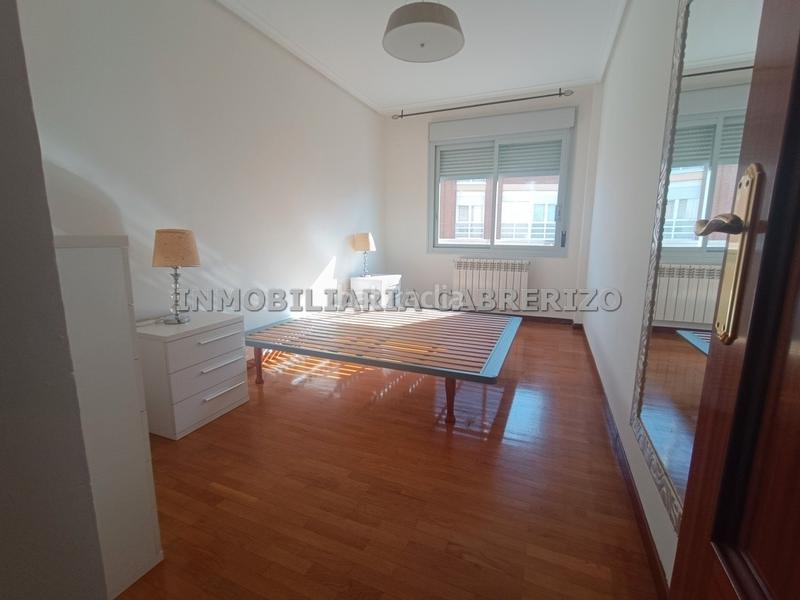 Foto f4a2bdff-5a3f-4add-99f5-3125b5d03788. Appartamento con riscaldamento parcheggio piscina in Logroño