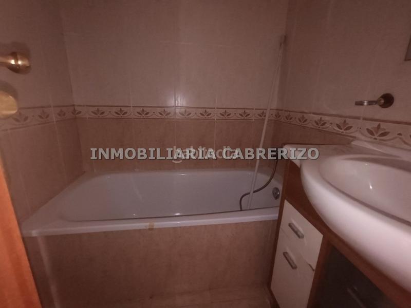 Foto 8ad46c6c-a9ff-46eb-9fdb-f2da45938634. Etagenwohnung mit heizung parking pool in La Portalada - Varea Logroño