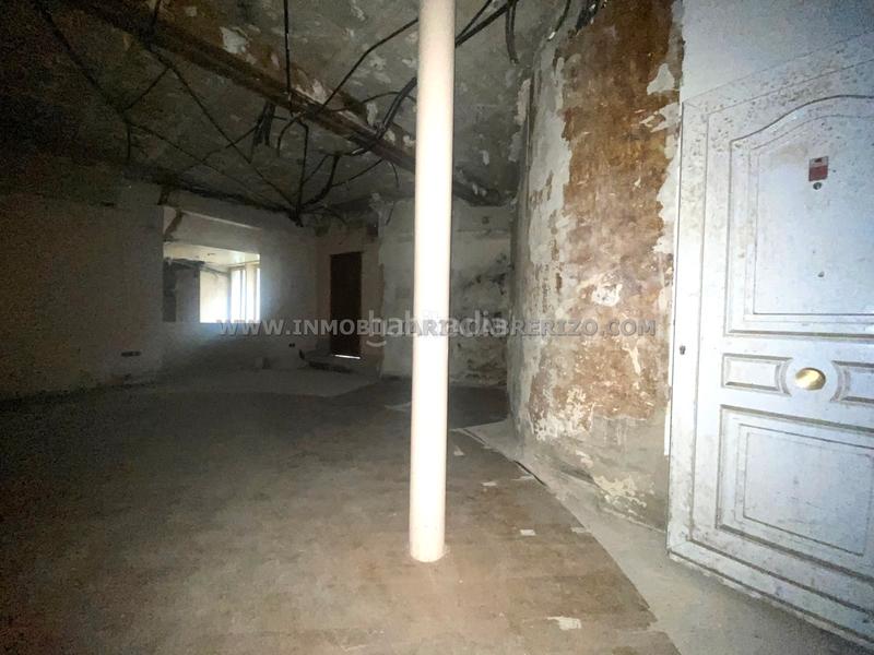 Foto 35bde942-6f58-4d30-ad21-c1e3d3d6d385. Local comercial a Casco Antiguo Pamplona / Iruña