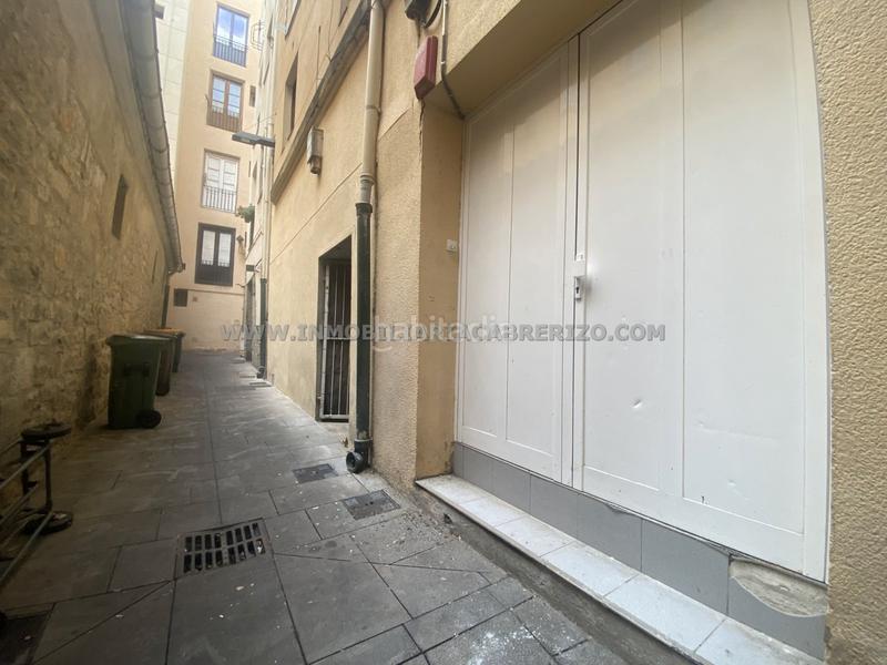 Foto 91b6d4e7-9176-45c4-a04b-1868d224c2a1. Local comercial a Casco Antiguo Pamplona / Iruña