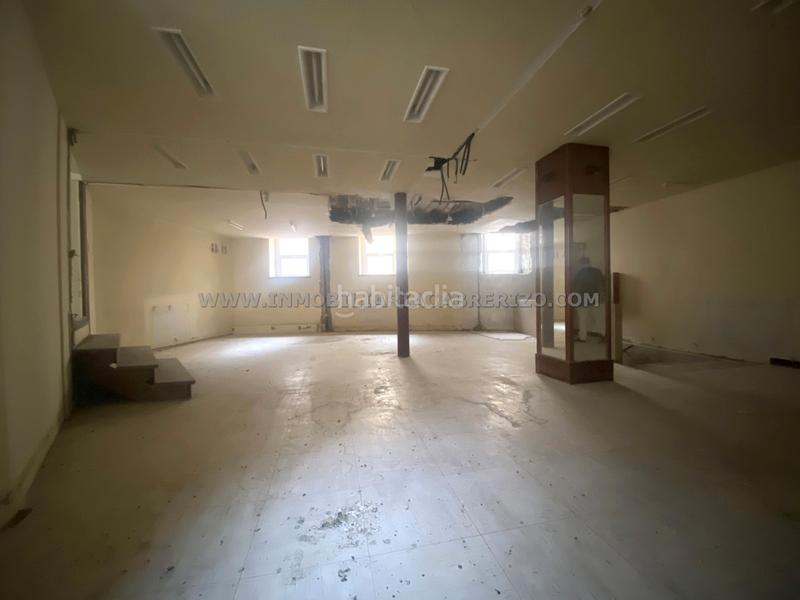Foto d36c0e69-5be4-4fd9-ab3b-d279627fd635. Local comercial a Casco Antiguo Pamplona / Iruña