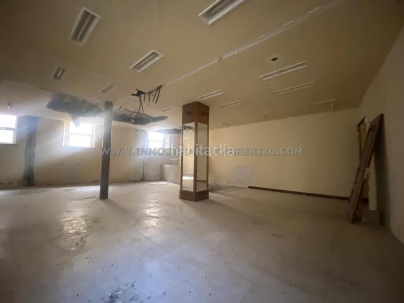 Foto edd2d3a2-087d-4822-b57b-35c1d97b5a20. Local comercial a Casco Antiguo Pamplona / Iruña