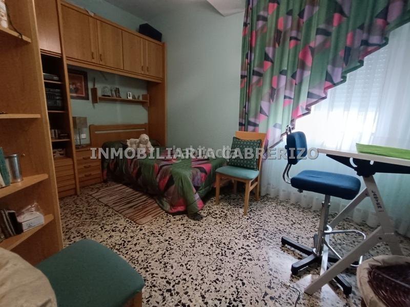 Foto e7a2319f-10f1-44eb-b622-1fa6fa21d584. Pis amb calefacció a Jesuitas Logroño