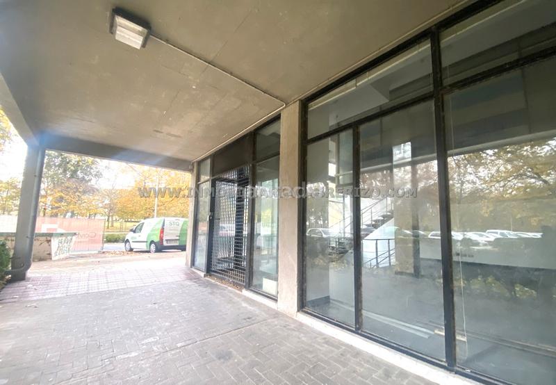 Foto 33e4bfbf-bc7b-46db-8f3d-07e0a4b782e0. Business premise in Iturrama Pamplona / Iruña
