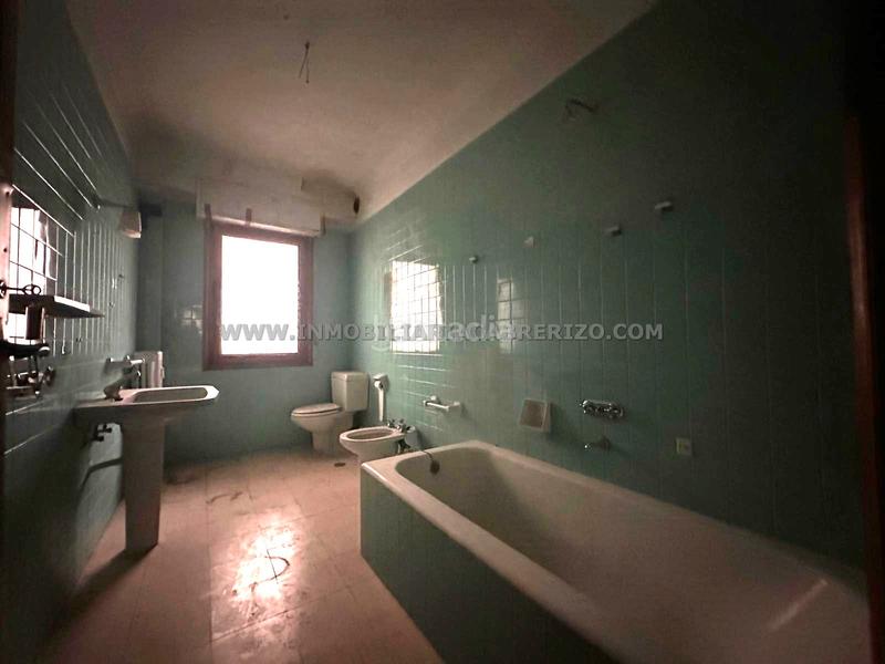 Foto 54f56324-a5b4-4421-a234-b017a6178123. Flat with heating in Segundo Ensanche Pamplona / Iruña