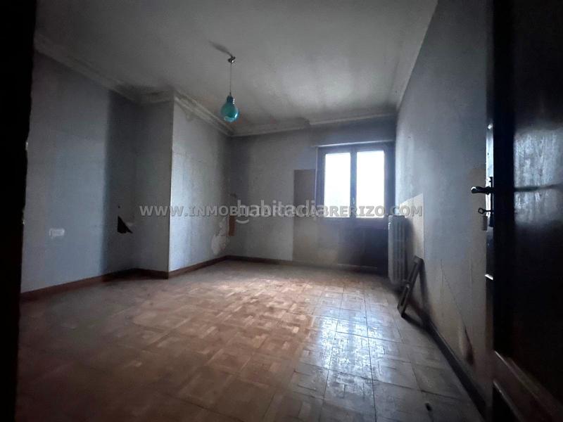 Foto 69263047-3ec2-42f4-a2af-c9ebf666d937. Flat with heating in Segundo Ensanche Pamplona / Iruña