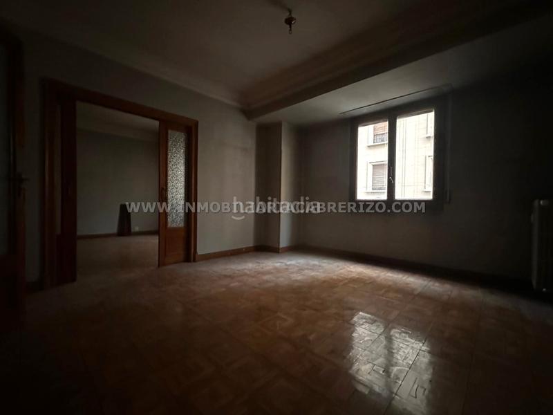 Foto 90e514f9-a040-4b39-8fe5-ac25e36d7c75. Flat with heating in Segundo Ensanche Pamplona / Iruña