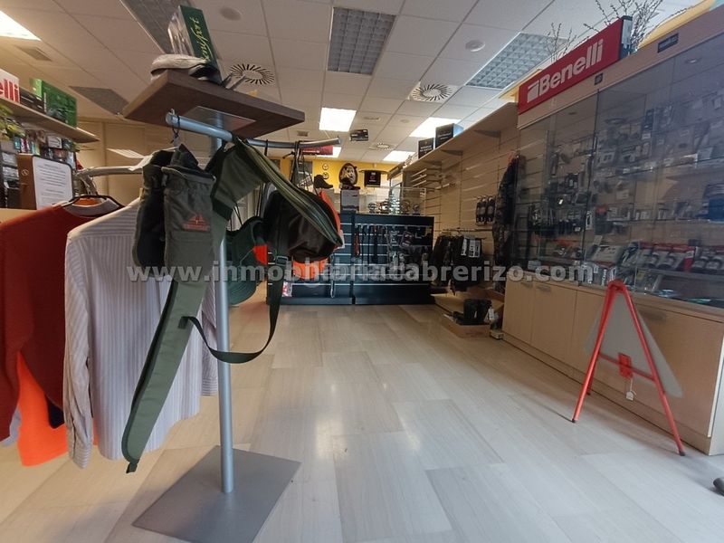 Foto ab7a6443-94e7-4899-983f-51b2161165b6. Business premise with heating in Oeste Logroño