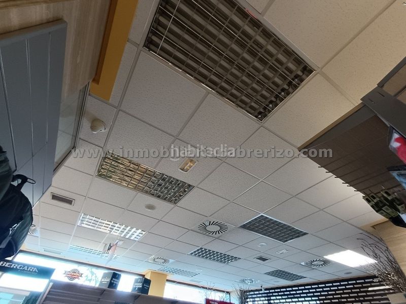 Foto cc56cc13-d702-48da-9dd1-7b7c519ff5e5. Business premise with heating in Oeste Logroño