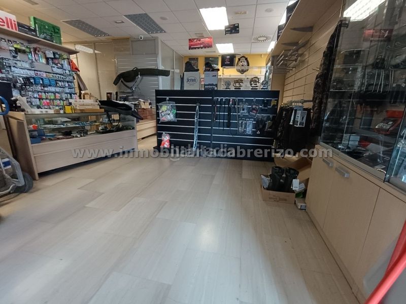 Foto fe68ab1c-bd1d-400a-85e1-68ce1e7e5c0f. Business premise with heating in Oeste Logroño