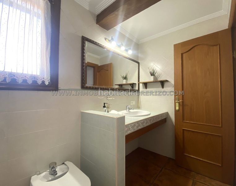 Foto 193bd53c-eb87-492a-90be-c90461e137e6. Casa amb xemeneia calefacció aparcament piscina a Olóriz