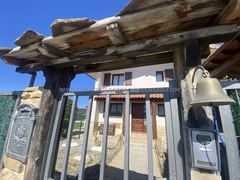 Foto ee5595b0-ff76-4687-b647-89dd0f43ebf3. Casa amb xemeneia calefacció aparcament piscina a Olóriz