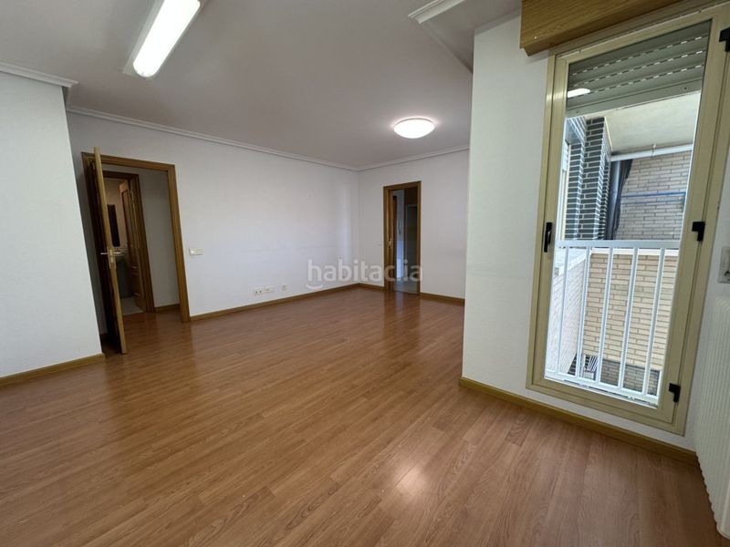 Foto 23576eff-abc6-4c20-9c3e-8a816989574d. Pis amb calefacció aparcament piscina a Portillejo - Valdegastea Logroño