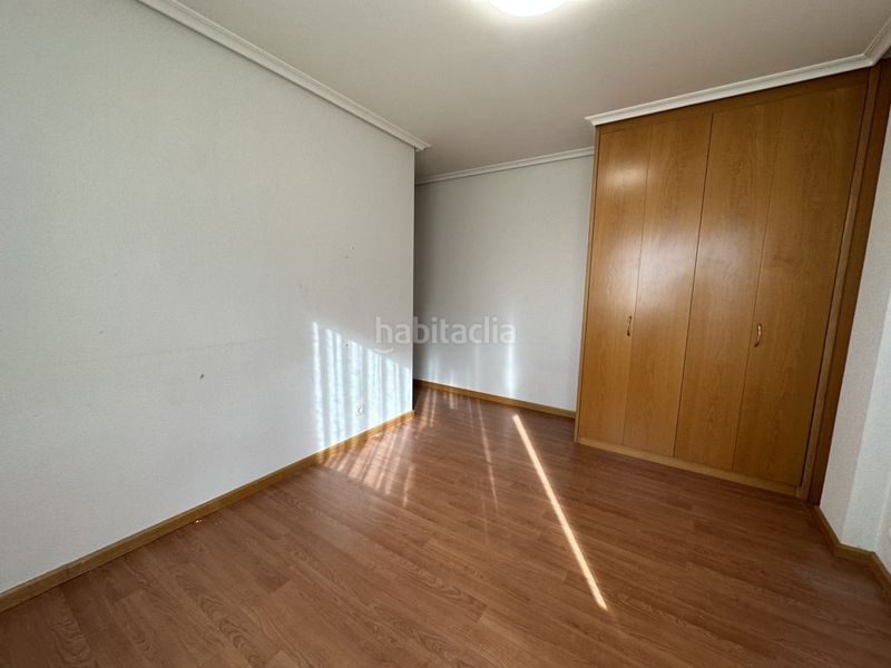 Foto 4ce44729-a2f6-4e20-be13-59ddfcc9202b. Pis amb calefacció aparcament piscina a Portillejo - Valdegastea Logroño