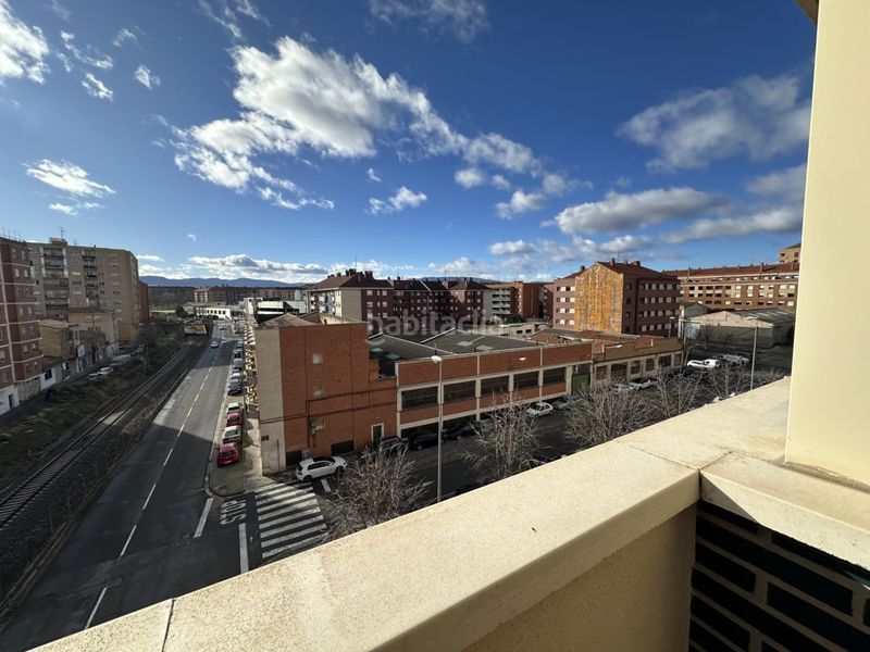 Foto 55b527b3-38f3-4b4e-8875-5696cad75625. Pis amb calefacció aparcament piscina a Portillejo - Valdegastea Logroño
