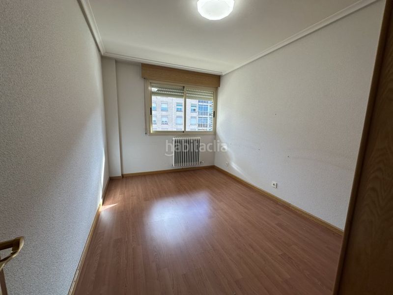 Foto 69836fc1-8793-4fd2-a426-813aefe34b75. Pis amb calefacció aparcament piscina a Portillejo - Valdegastea Logroño